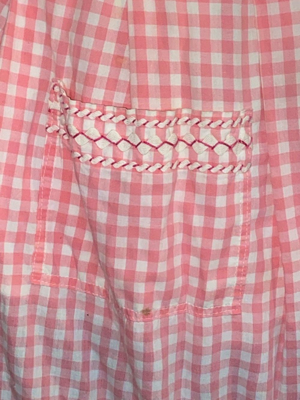 PINK GINGHAM VINTAGE APRON Smocked Detail - Picture 3 of 5